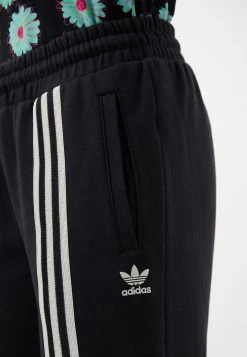 Adidas Originals Adicolor 70S Pants - Tracksuit Bottoms 13 Adidas Originals Adicolor 70S Pants - Tracksuit Bottoms -Adidas Shop cf400ef156eb45b49b05f0edd744d026