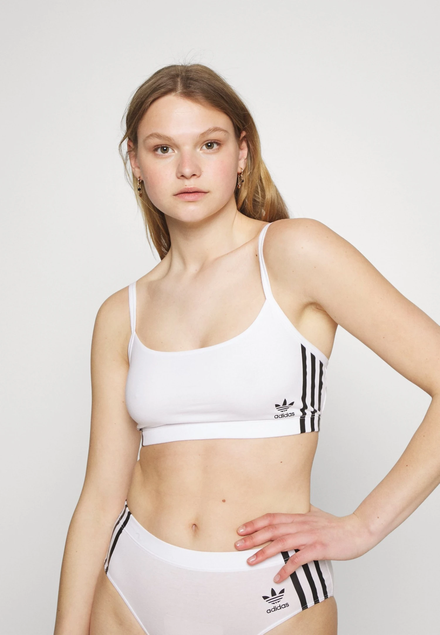 Adidas Originals Scoop Bralette - Bustier - White 3 Adidas Originals Scoop Bralette - Bustier - White