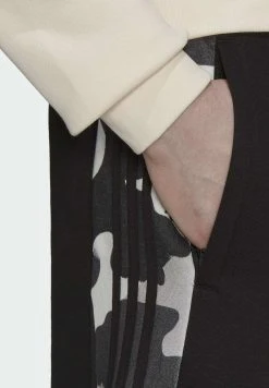 Adidas Originals Series - Shorts - Black -Adidas Shop ee9428ccbe3b4590be28ab72af2c2d37