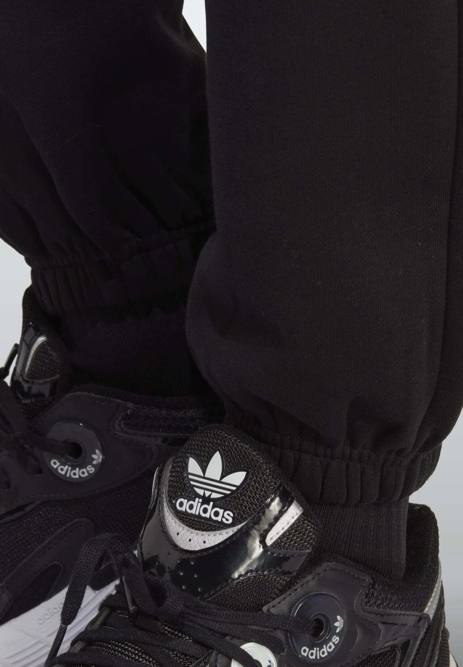 Adidas Originals Essentials - Tracksuit Bottoms - Black 6 Adidas Originals Essentials - Tracksuit Bottoms - Black - Image 4