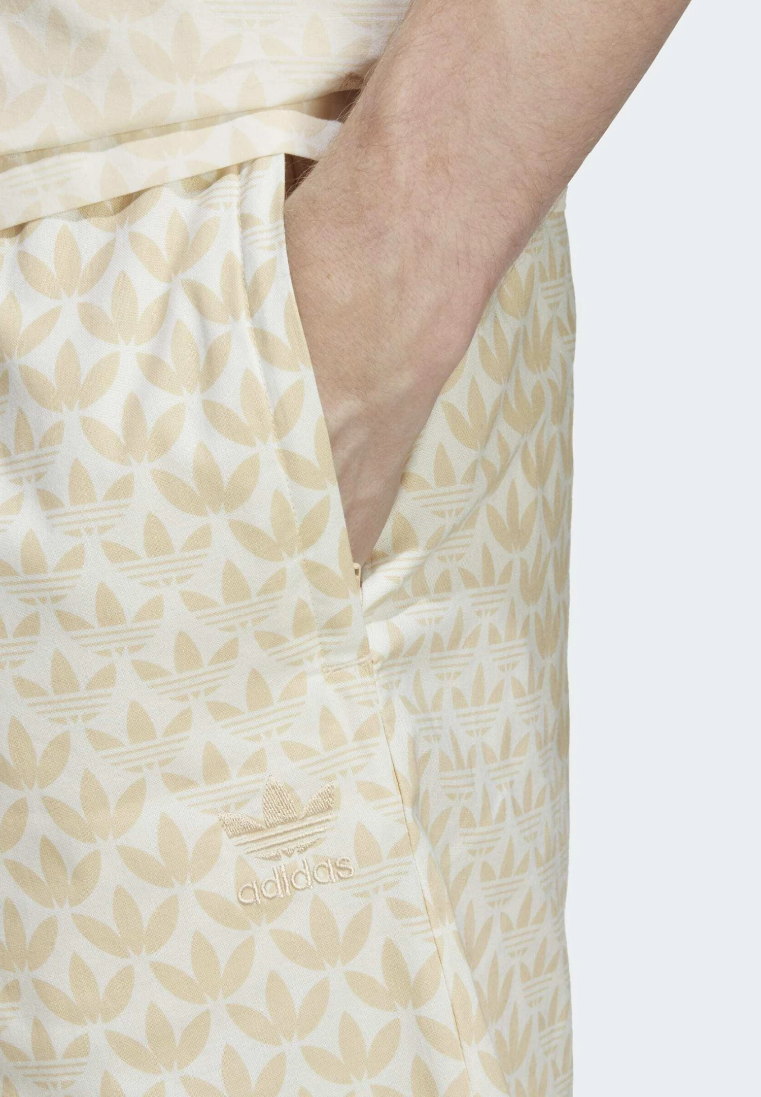 Adidas Originals Mono Aop - Shorts - Sand Strata 4 Adidas Originals Mono Aop - Shorts - Sand Strata - Image 2