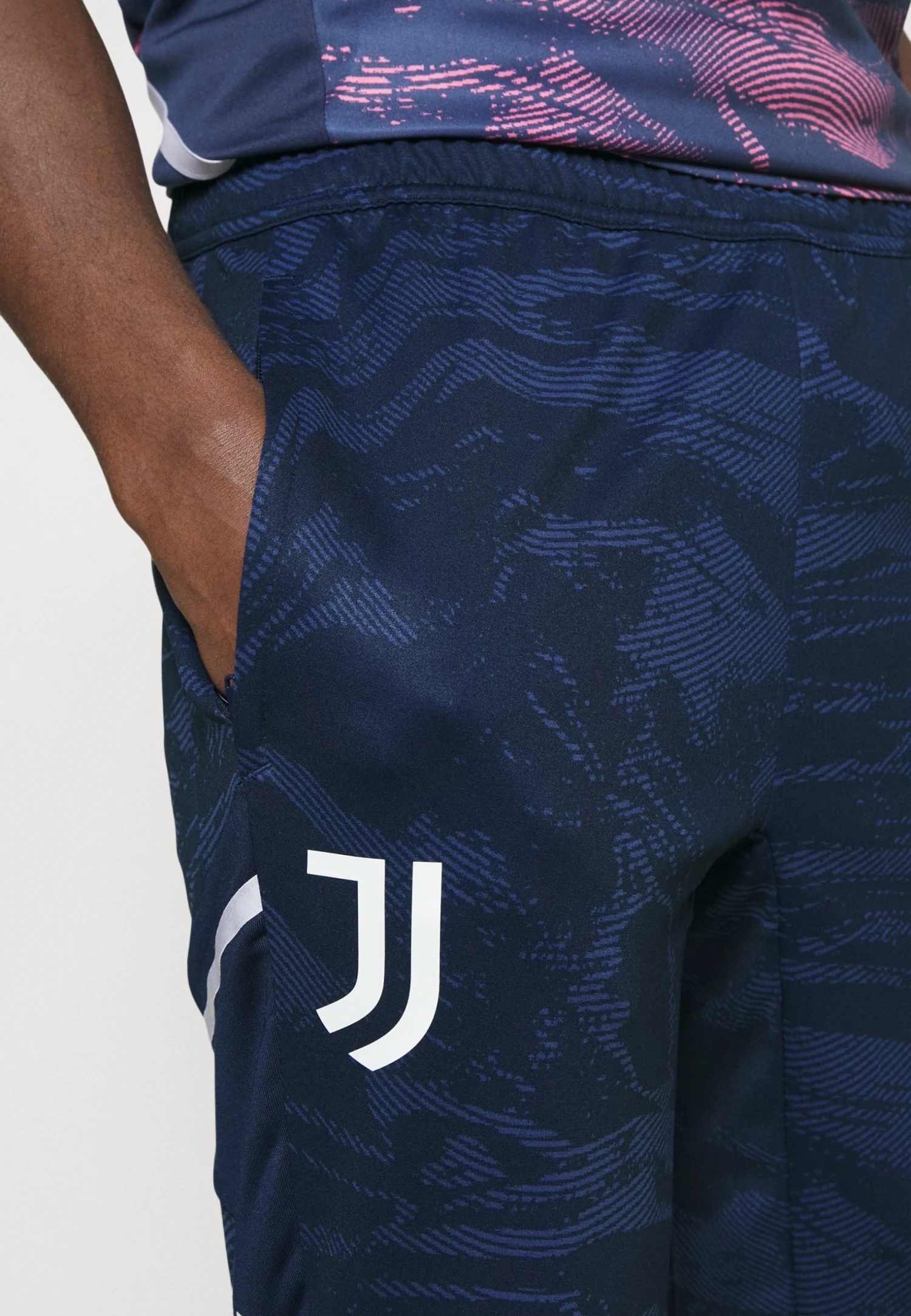 ADIDAS PERFORMANCE Juventus Turin Trainings Pant - Club Wear - Tech Indigo/Night Indigo 7 ADIDAS PERFORMANCE Juventus Turin Trainings Pant - Club Wear - Tech Indigo/Night Indigo - Image 5
